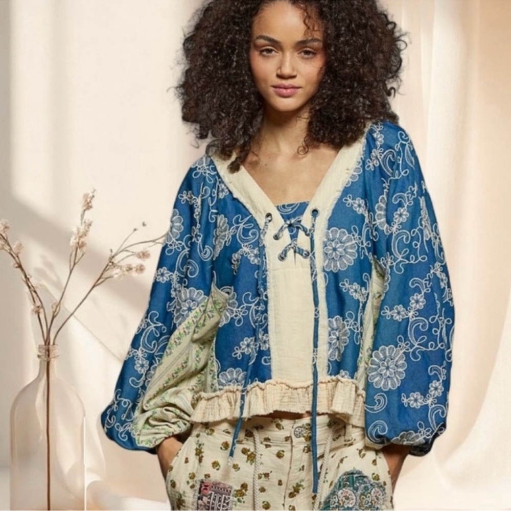 LAST ONE POL Denim & Cream Woven Floral Boho Top with Ruffle Hem